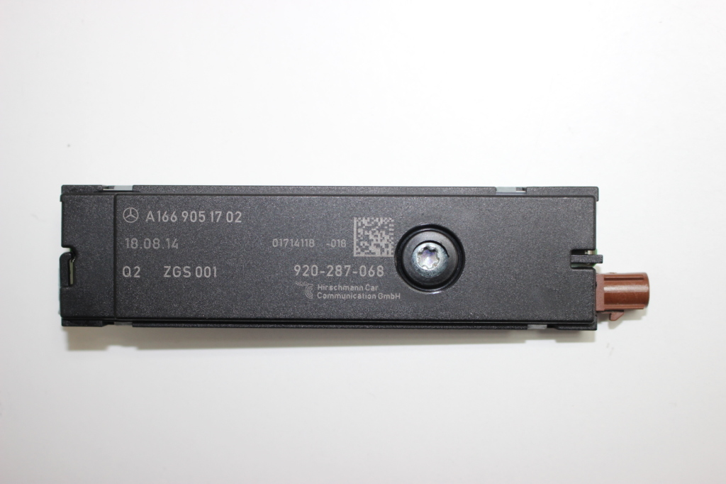 MERCEDES-BENZ GL-Class X166 (2012-2015) Bootlid Antenna Amplifier A1669051702, A1668201089 21917407