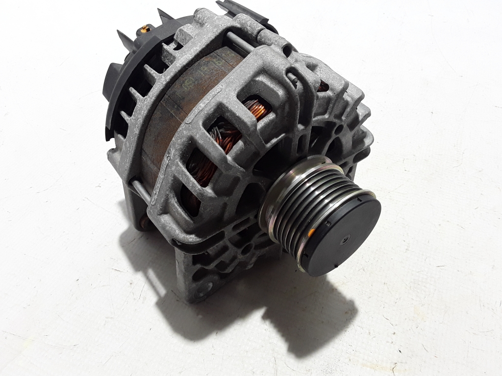 DACIA Duster 2 generation (2017-2024) Alternator 231004719R 22404991