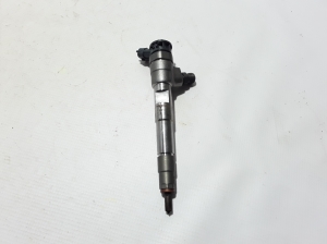  Fuel injector 