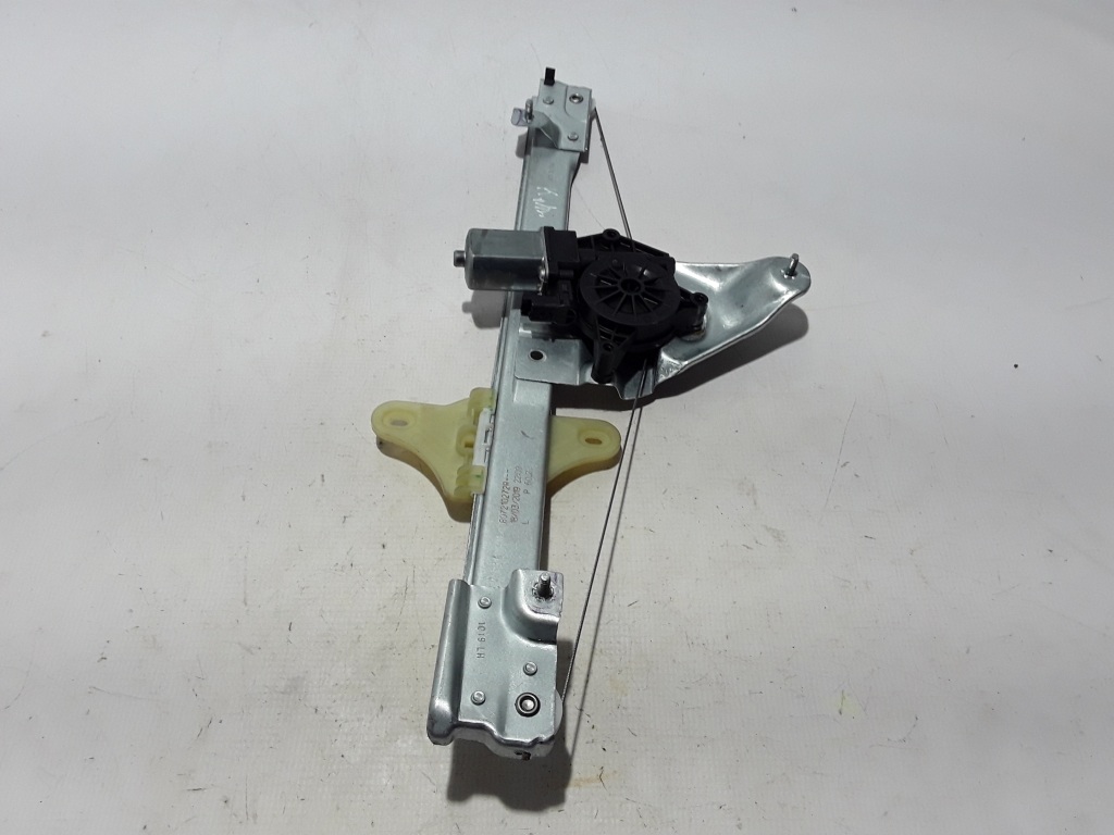 DACIA Duster 2 generation (2017-2024) Front Left Door Window Regulator 807210272R 22404948