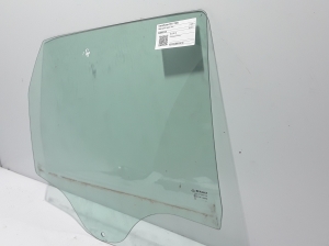  Glass rear side door 