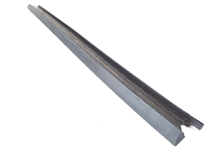 Jeep Grand Cherokee WK (2004–2010) Windshield pillar outer molding 55394512AB - 3