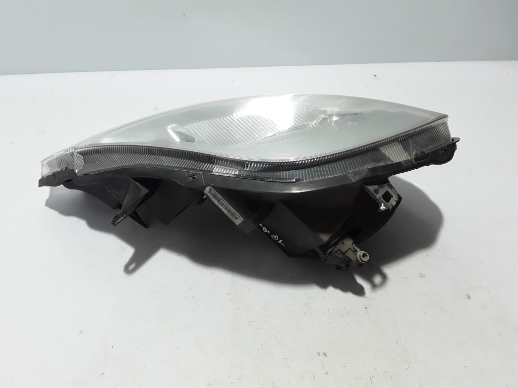 RENAULT Trafic 2 generation (2001-2015) Front Right Headlight 8200701356 22405439