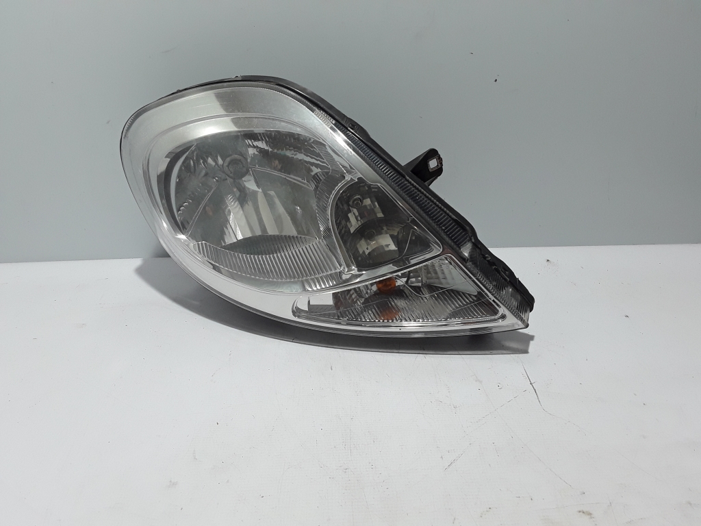 used-renault-trafic-headlights-8200701356