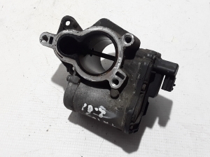  EGR valve 