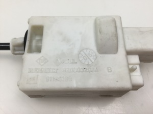RENAULT Trafic I (1980–2001) Verschluss des Tankdeckels 8200032984 - 2