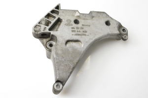 Volkswagen Passat B6 (2005–2010) Motorhalter 03L199207