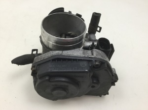 AUDI A3 8L (1996–2003) Drosselklappe 06A133064J - 2