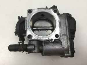 AUDI A3 8L (1996–2003) Drosselklappe 06A133064J - 3