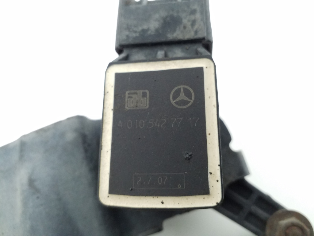 MERCEDES-BENZ S-Class W221 (2005-2013) Front Right Level Sensor A0105427717 20425109