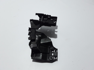 Front door window regulator brackets - 31484042