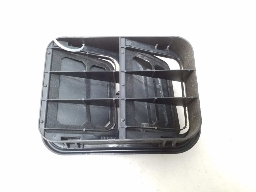 NISSAN Qashqai 2 generation (2013-2023) Body Ventilation Grilles 8200003575 25079936