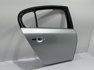  Rear side doors 