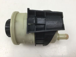 NISSAN Primastar X83 (2001–2014) Ausgleichsbehälter Servolenkung 7700782884 - 3