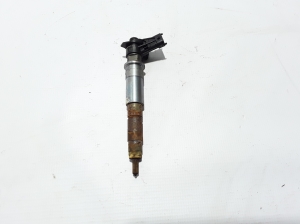  Fuel injector 