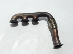   Exhaust manifold 