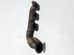  Exhaust manifold 