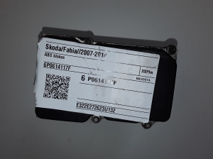 Skoda Fabia MK 2 (2007–2014) ABS unit 6P0614117F - 2
