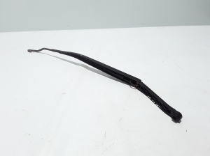  Windshield wiper blade 