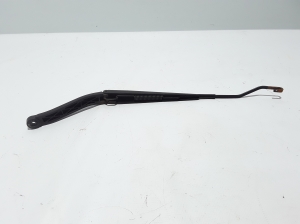  Windshield wiper blade 