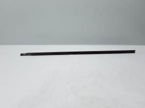 RENAULT Latitude (2010–2017) Esiukse klaasi välimine liist 808200168R - 3