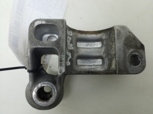  Stabilizer holder front 