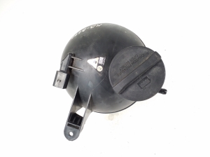 Coolant reservoir - A1695000149