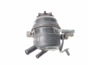 Power steering pump reservoir - 6851218