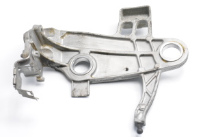 Mercedes Benz E-Class W212 (2009–2015) Luftfiltergehäusehalter A6510900041 - 5