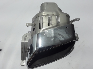VOLVO V90 (2016–2026) Summuti otsik 31383308 - 2