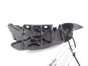  Front bumper bracket 