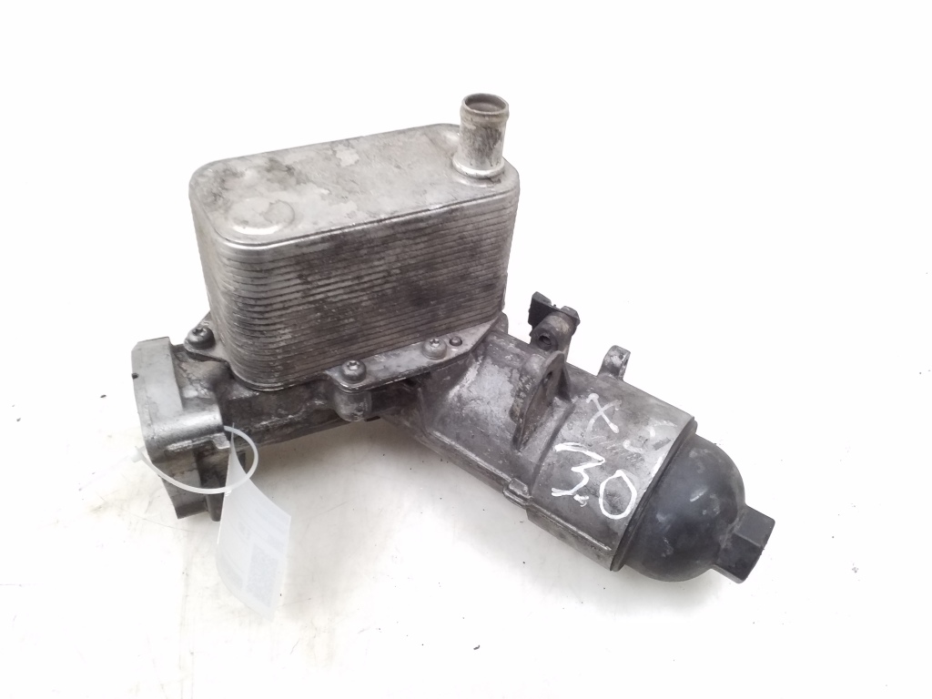 Used BMW X5 Oil filter housing 7788453