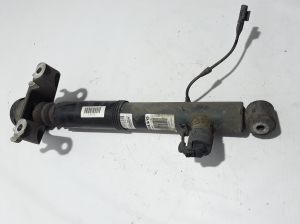  Rear shock absorber 