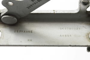Land Rover Discovery III (2004–2009) Hood hinge 3K3780021 - 4