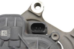 Volkswagen Passat B8 (2014–2023) Tagumine pidurisadul 3Q0615406J - 5