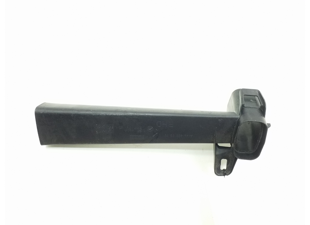 MERCEDES-BENZ M-Class W166 (2011-2015) Trim för främre torkarkåpa A1668320590 20427240