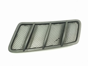  Engine cover grille 