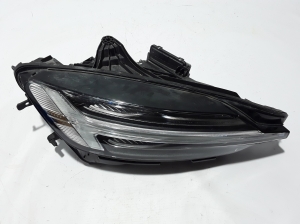 VOLVO V60 (2018–2026) Scheinwerfer vorne 32228810 - 4