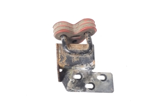 Muffler bracket - C2D2428