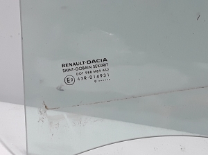 Dacia Sandero (2012–2021) Aizmugurējo sānu durvju stikls 823015497R - 3