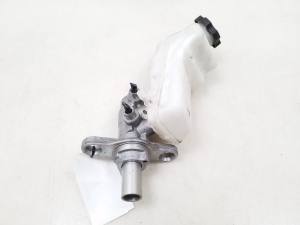   Master cylinder 