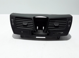   Interior panel ventilation grilles 