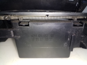 Mercedes Benz CLS-Class 219 (2004–2010) Eesmine tuhatoos A2116802852 - 2