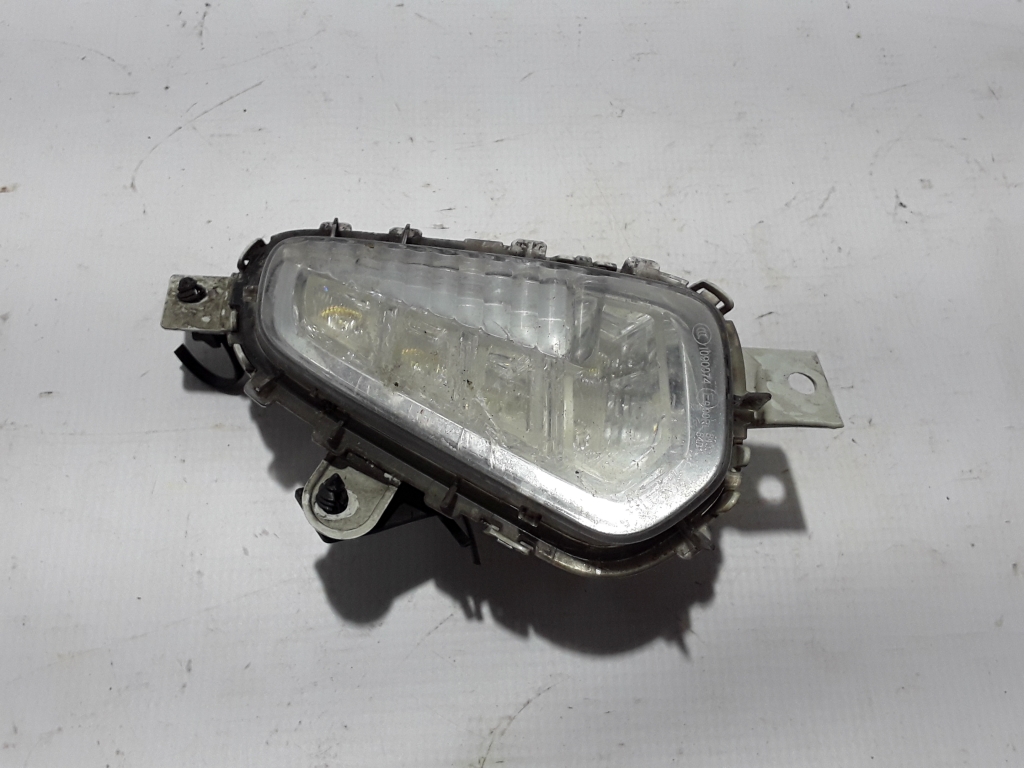 VOLVO V40 2 generation (2012-2020) Front Right Fog Light 31395922 22406469