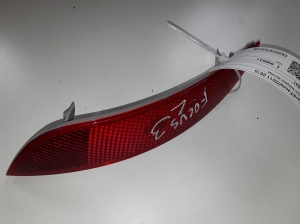 Ford Focus (2011–2018) Rear bumper reflector I090041 - 2