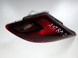 Opel Astra H (2004–2010) Tail light on trunk lid 1090098 - 2