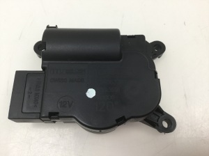 Opel Astra H (2004–2010) Salongi soojenduse klapi mootor 52406339 - 4