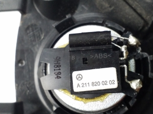 Mercedes Benz E-Class W207 (2009–2017) Esiukse muu osa A2077200311 - 4