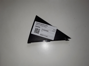 Trīsstūra apdare pie spoguļa - 838302S000