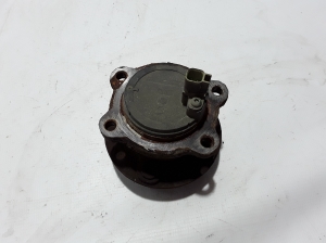 VOLVO V40 (2012–2019) Rear wheel hub 31387352 - 3